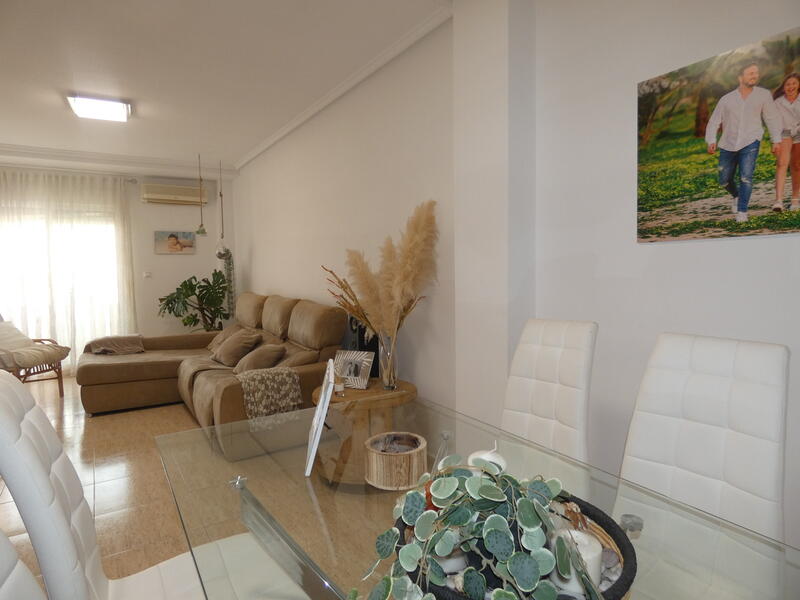 3 bedroom Apartment for sale