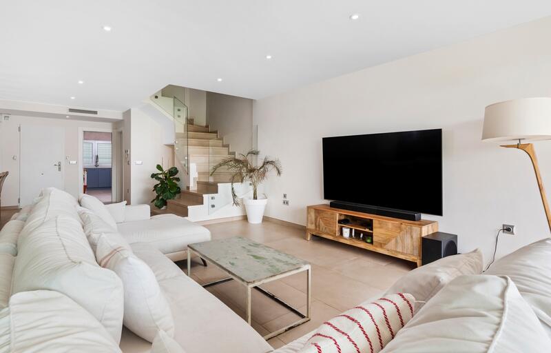 3 bedroom Townhouse for sale