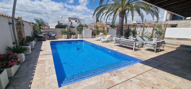 4 bedroom Villa for sale