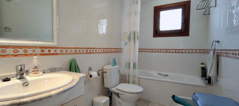 2 Schlafzimmer Stadthaus zu verkaufen