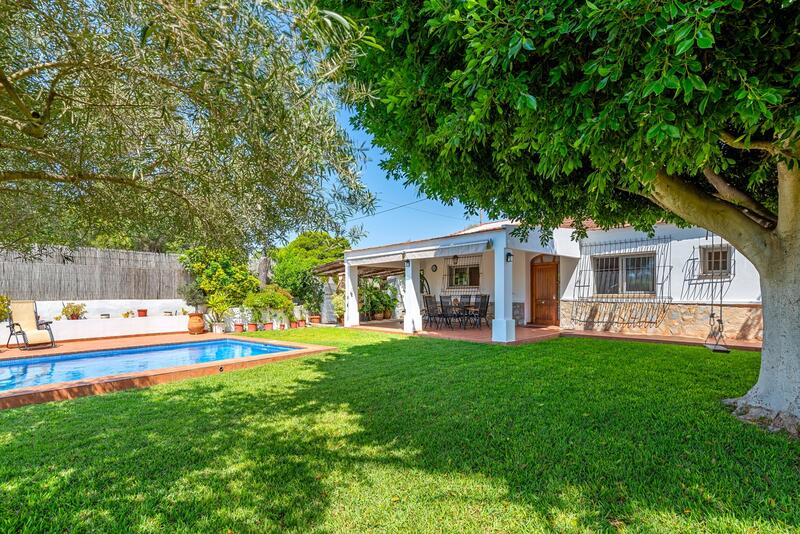Country House for sale in Benijófar, Alicante