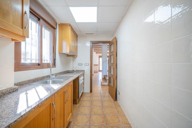 3 bedroom Townhouse for sale