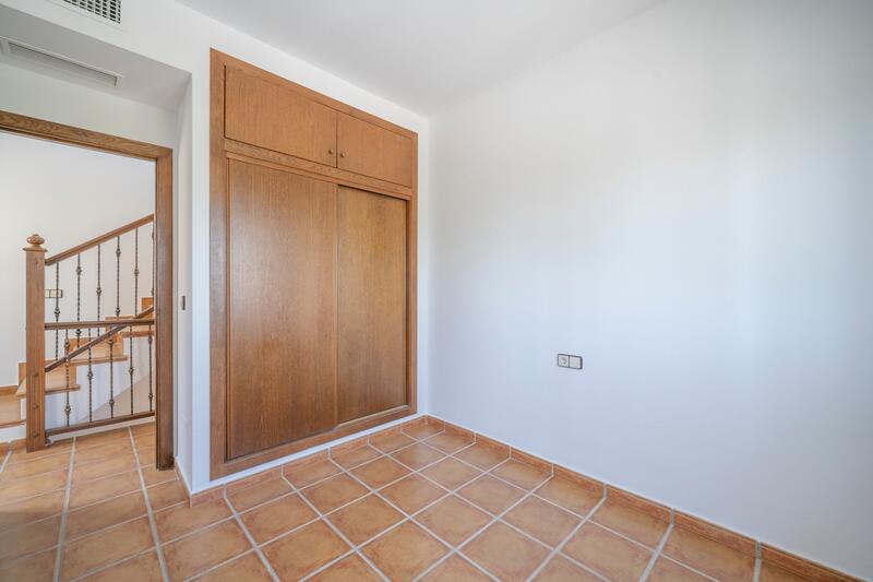3 bedroom Townhouse for sale