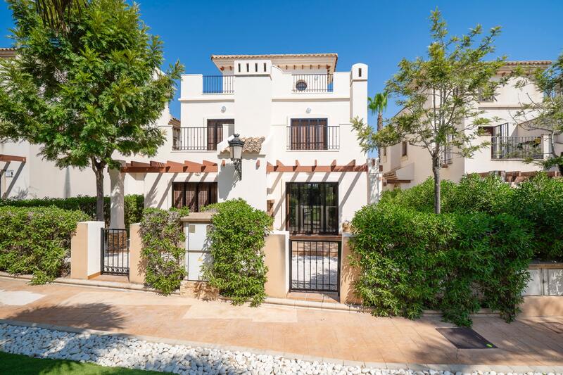 3 bedroom Townhouse for sale