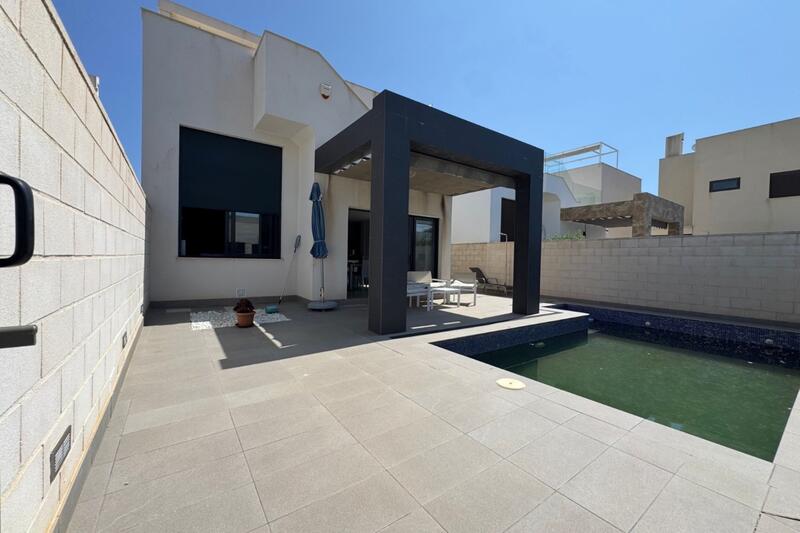 Villa Te koop in Ciudad Quesada, Alicante