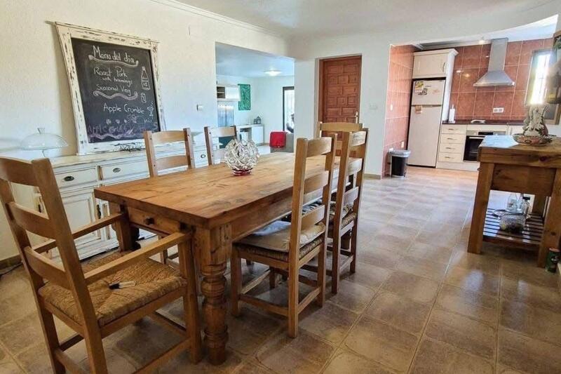 5 bedroom Villa for sale