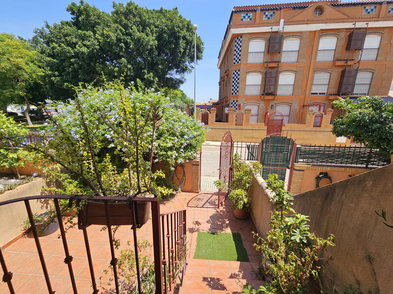 4 Schlafzimmer Stadthaus zu verkaufen