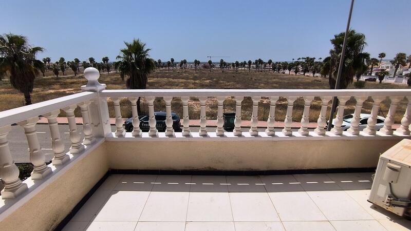 3 bedroom Townhouse for sale