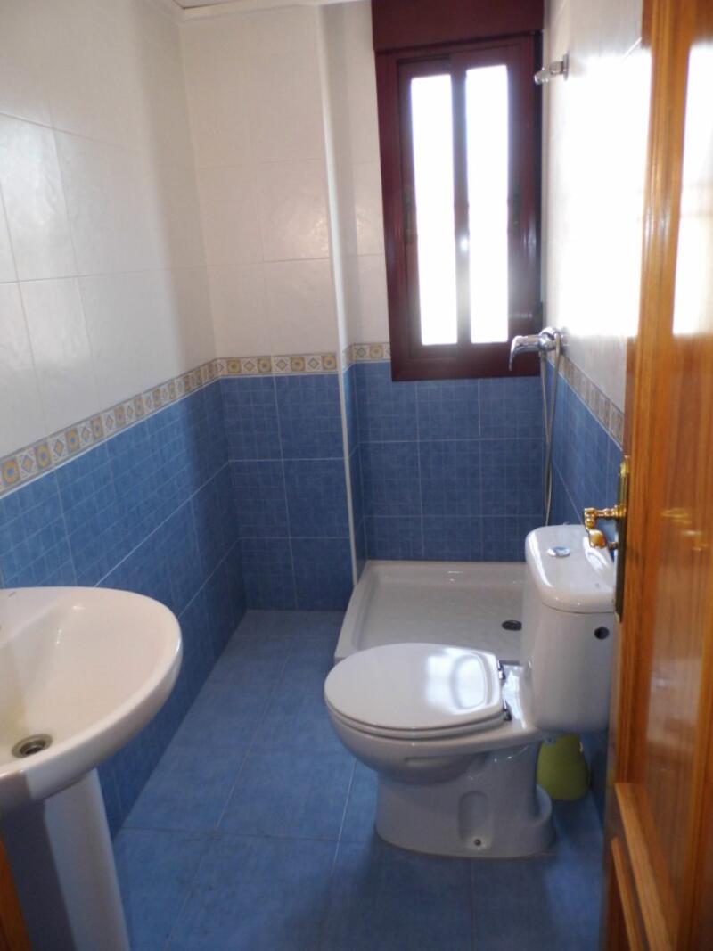 3 slaapkamer Gezinswoning Te koop