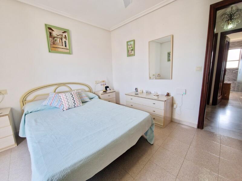 2 Schlafzimmer Stadthaus zu verkaufen