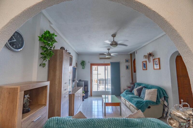 3 slaapkamer Gezinswoning Te koop
