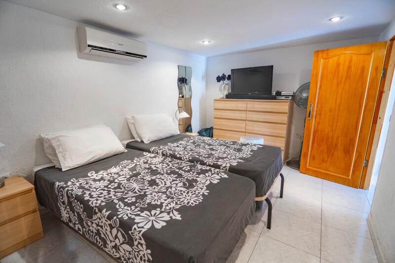 3 slaapkamer Gezinswoning Te koop