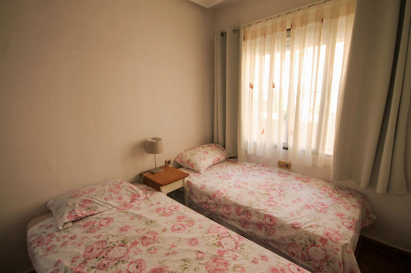 2 slaapkamer Gezinswoning Te koop