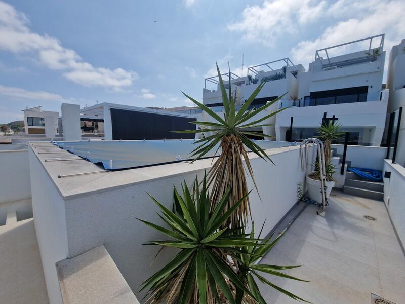 4 Cuarto Villa en venta