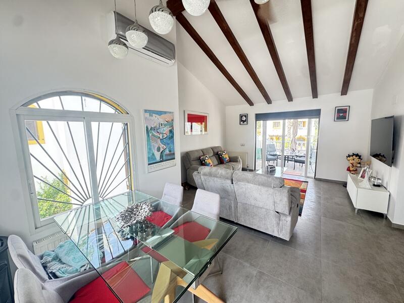 4 bedroom Villa for sale