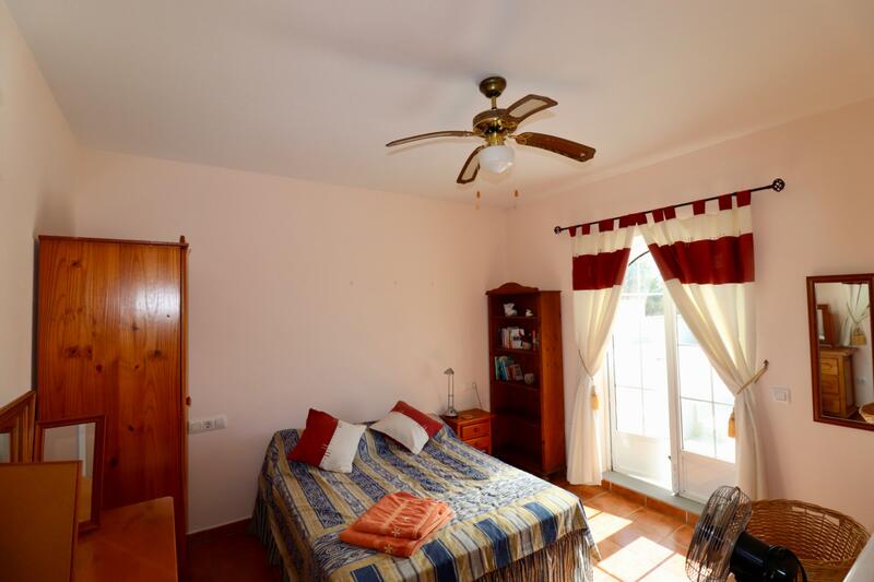 5 Schlafzimmer Landhaus zu verkaufen
