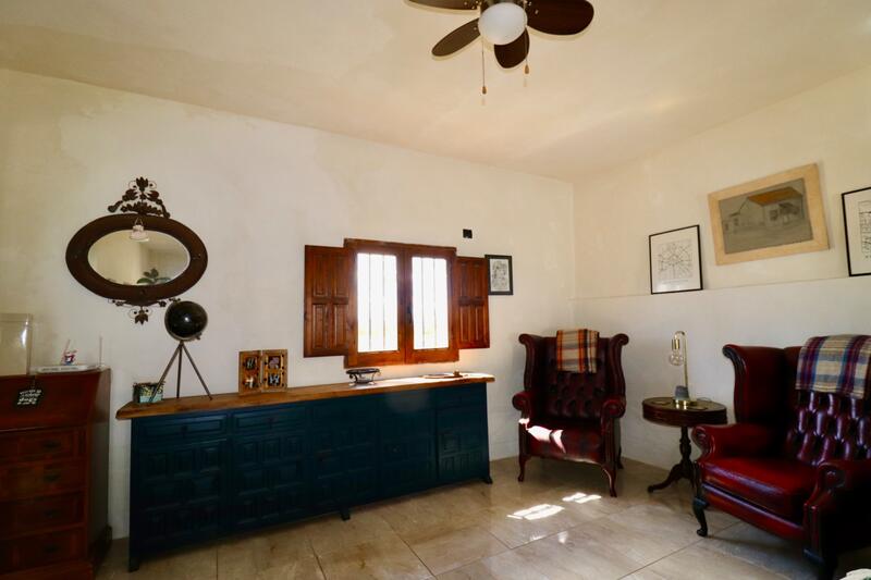 3 bedroom Country House for sale