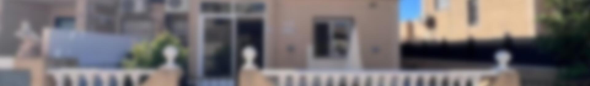 3 slaapkamer Gezinswoning Te koop