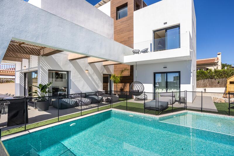 4 Schlafzimmer Villa zu verkaufen