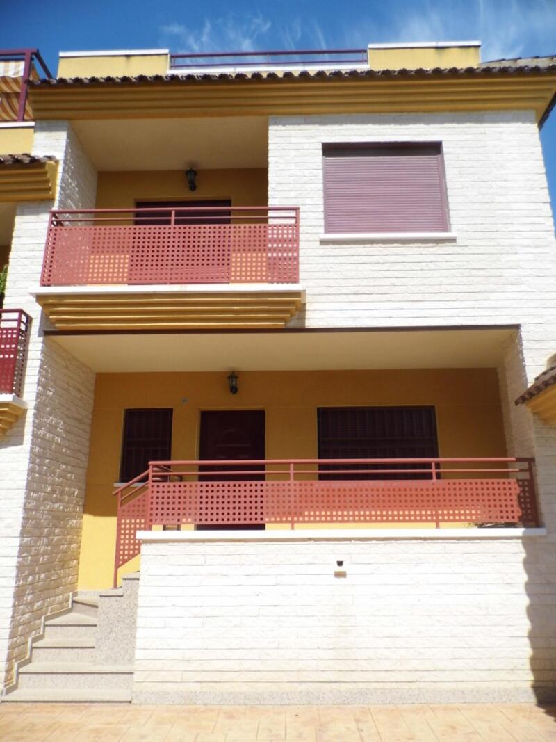 3 Cuarto Adosado en venta