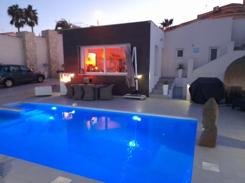 6 chambre Villa à vendre