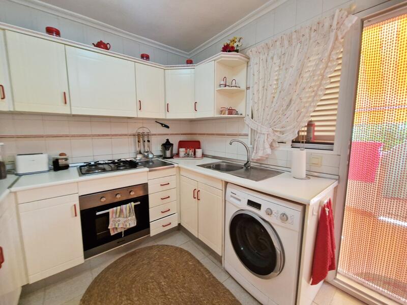 2 slaapkamer Gezinswoning Te koop