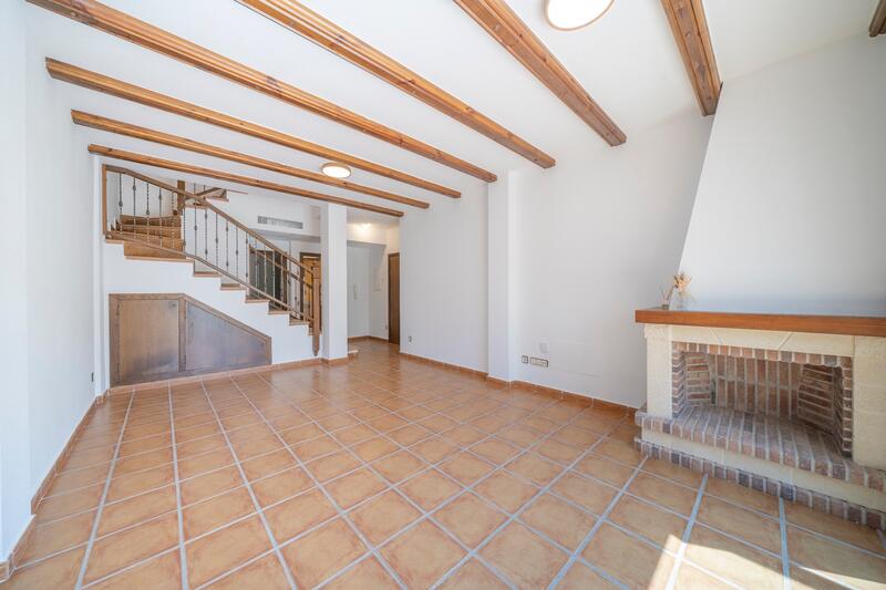 3 slaapkamer Gezinswoning Te koop