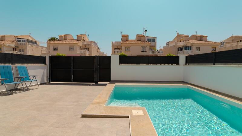 3 Cuarto Villa en venta