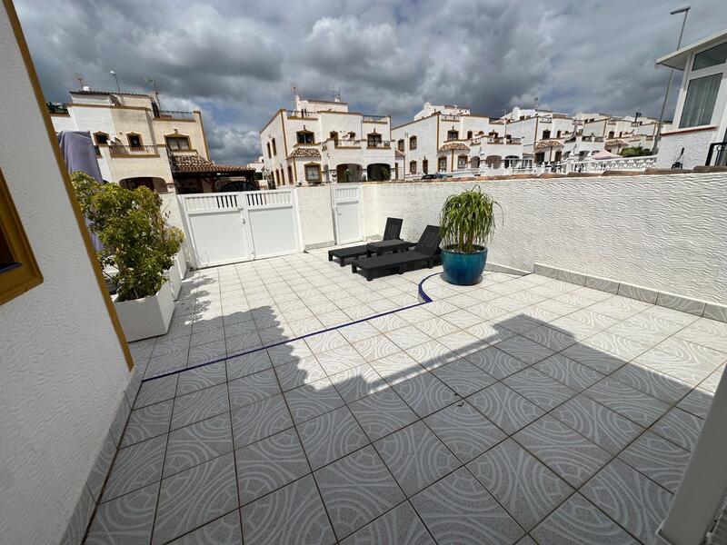 3 bedroom Townhouse for sale