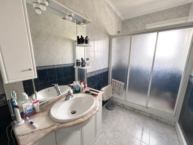 4 Schlafzimmer Villa zu verkaufen