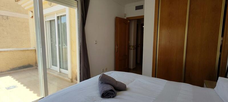 4 Schlafzimmer Stadthaus zu verkaufen