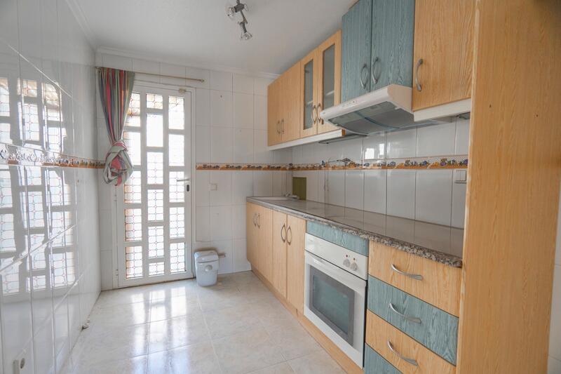 3 slaapkamer Gezinswoning Te koop