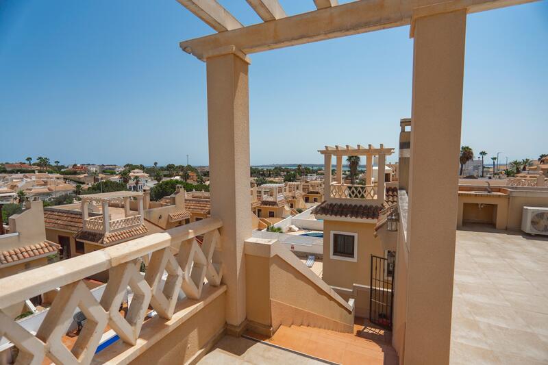 5 Cuarto Villa en venta
