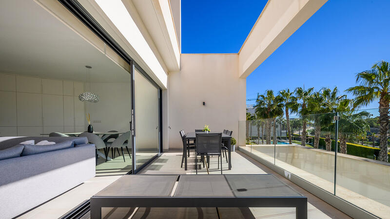 3 bedroom Apartment for sale