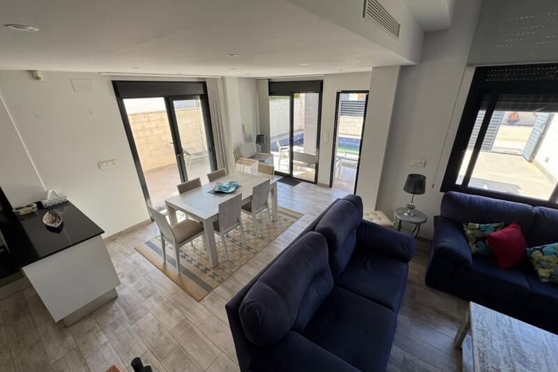3 Cuarto Villa en venta