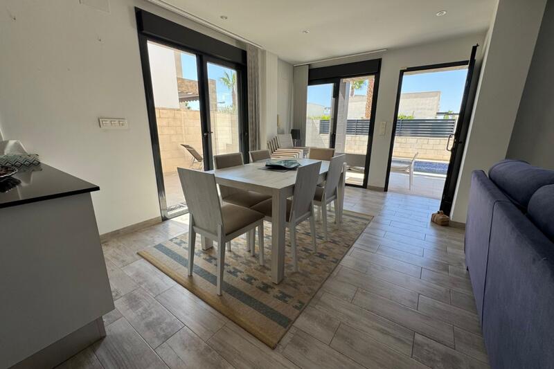 3 Cuarto Villa en venta