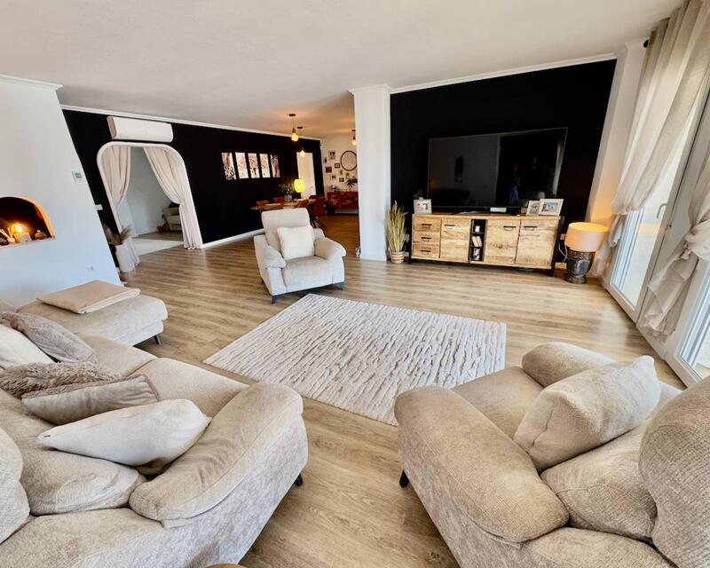 6 sovrum Villa till salu