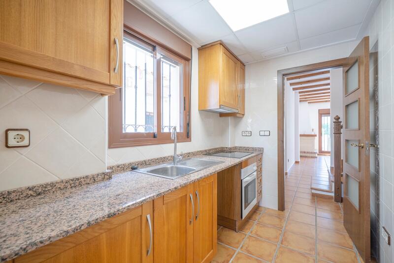 3 Schlafzimmer Stadthaus zu verkaufen