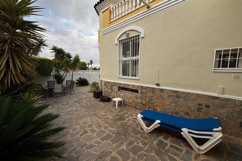 4 Cuarto Adosado en venta