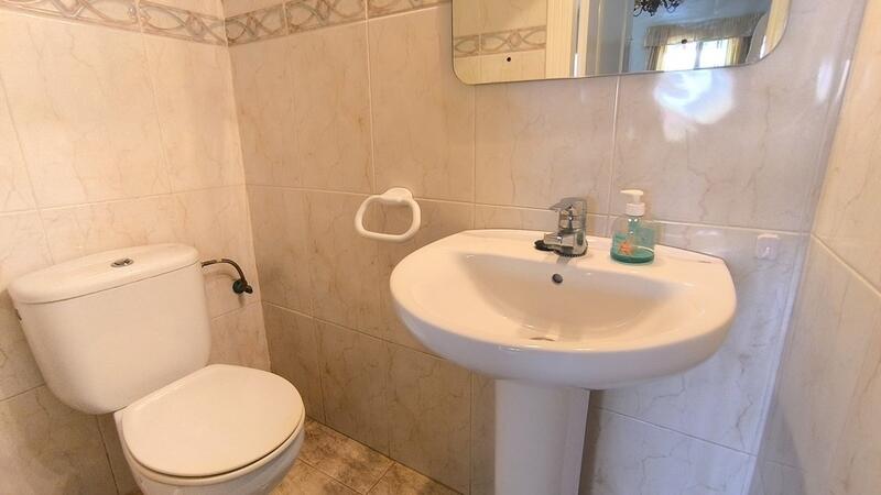 2 bedroom Townhouse for sale