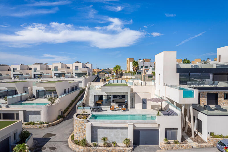 5 bedroom Villa for sale