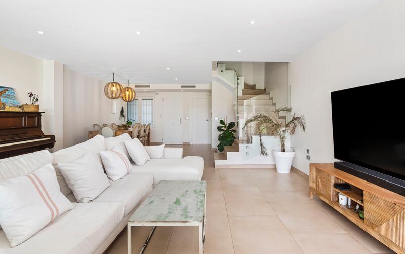 3 bedroom Townhouse for sale