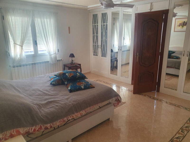 4 slaapkamer Villa Te koop