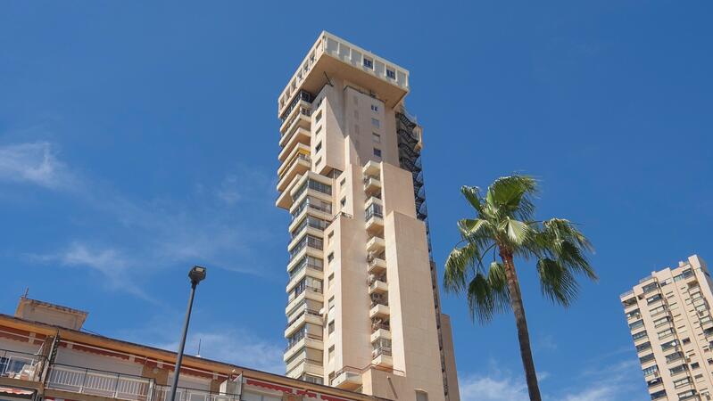 5 bedroom Apartment for sale