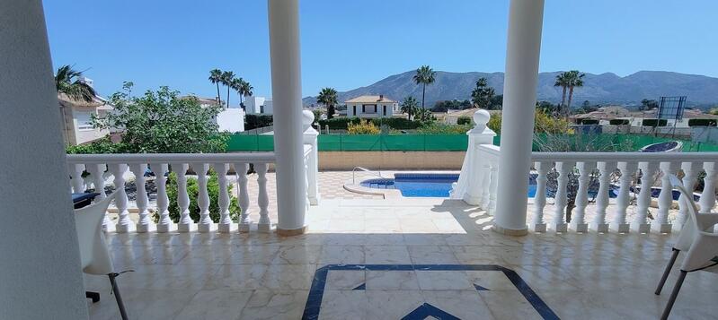 9 bedroom Villa for sale