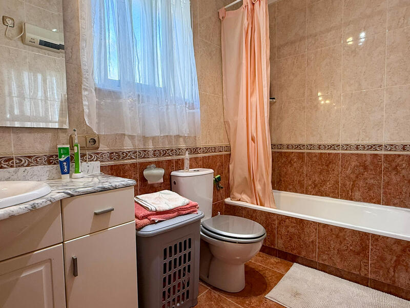2 Schlafzimmer Stadthaus zu verkaufen