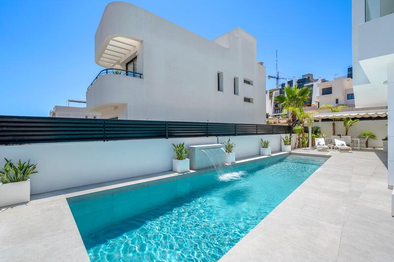 4 slaapkamer Villa Te koop