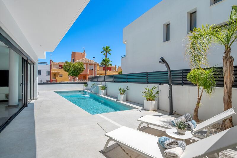 4 slaapkamer Villa Te koop