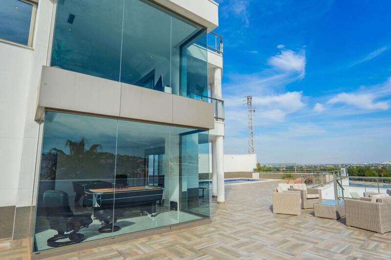 4 slaapkamer Villa Te koop