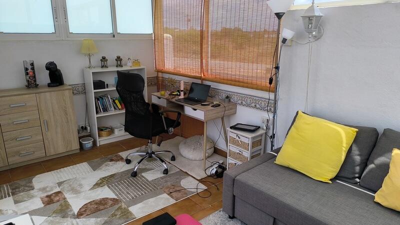 2 slaapkamer Gezinswoning Te koop